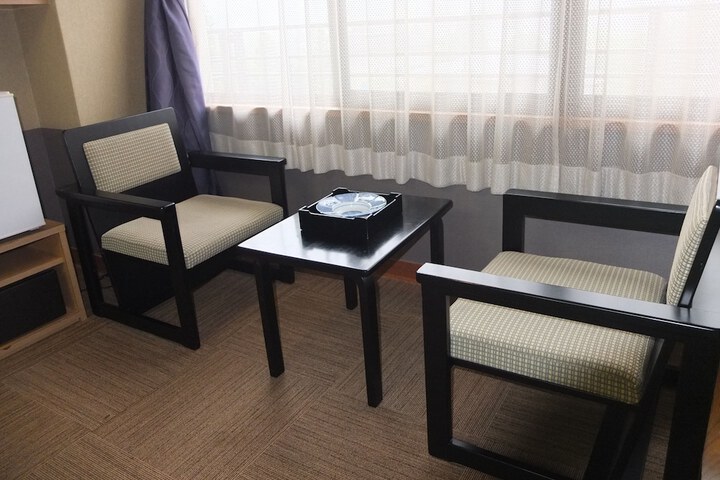 Room 18 of 65