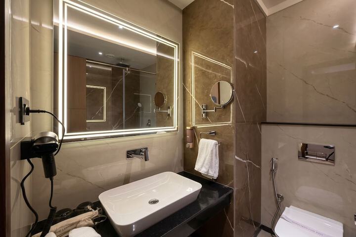 Room 14 of 50
