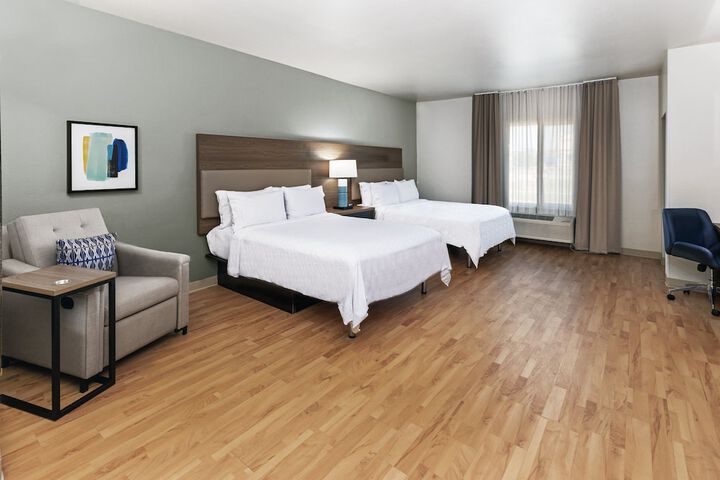 Studio Suite 2 Queen Beds (12 of 15)