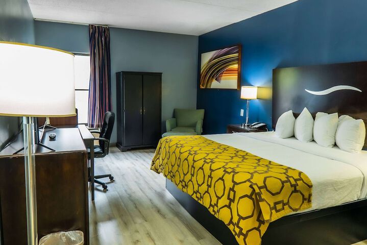 1 King Bed (24 of 40)