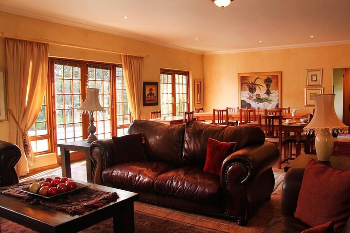 Room 6 of 19