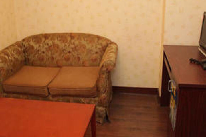 Room 8 of 39