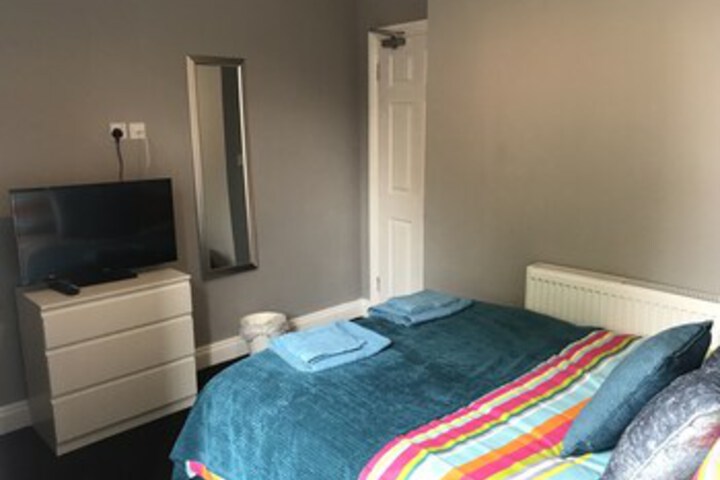 Room 32 of 40