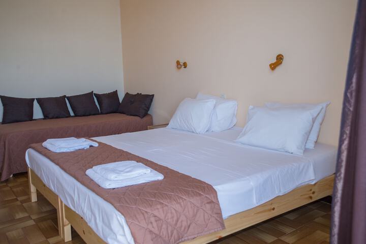 Room 8 of 41