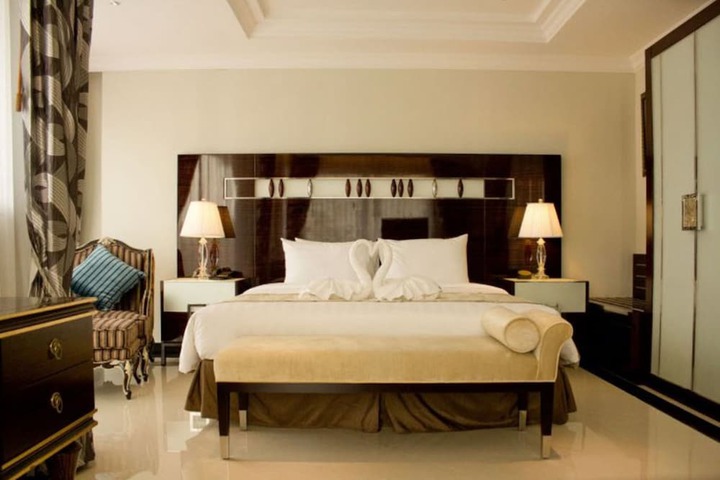 Room 12 of 51
