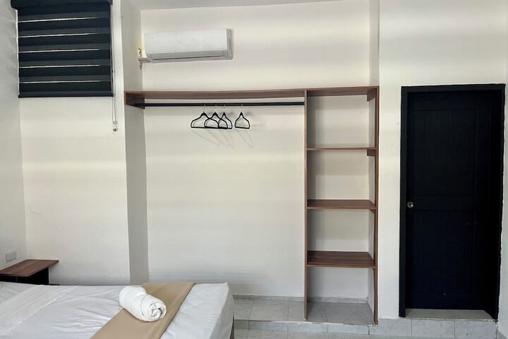 Room 28 of 108