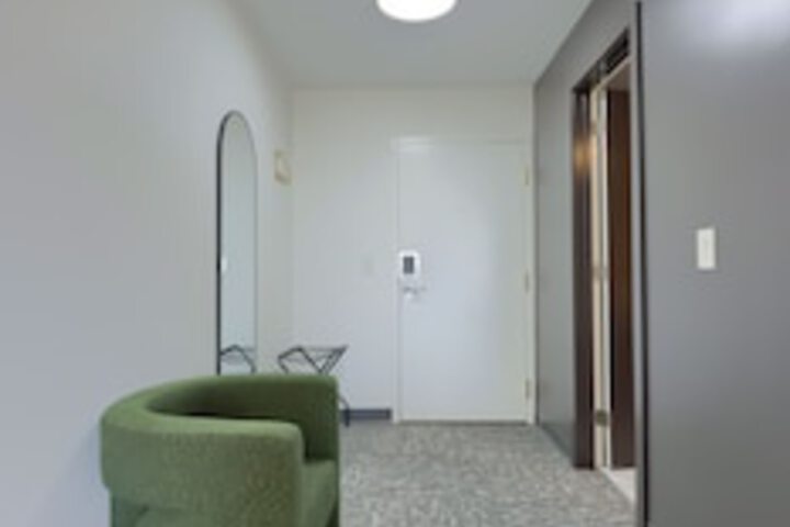 Room 22 of 99