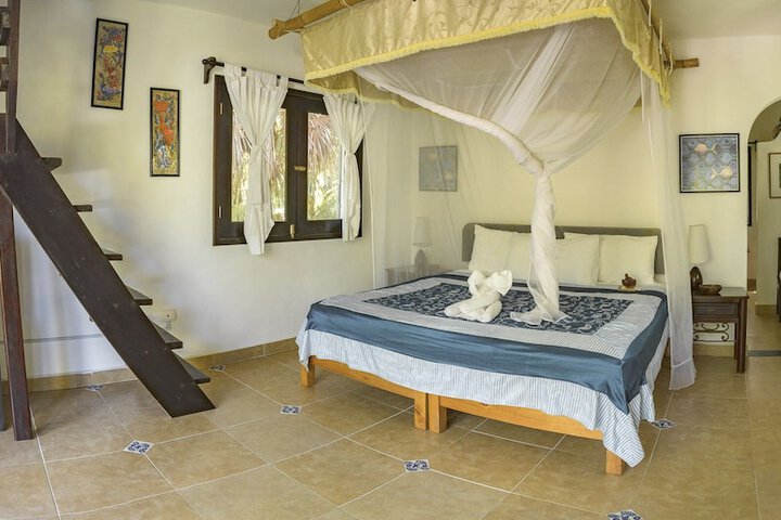 Room 42 of 163