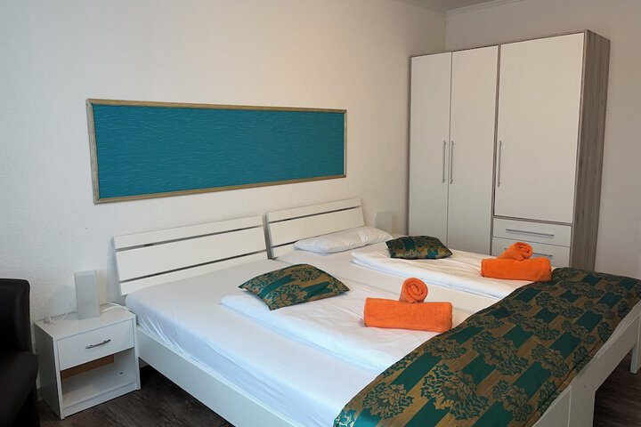 Room 32 of 72