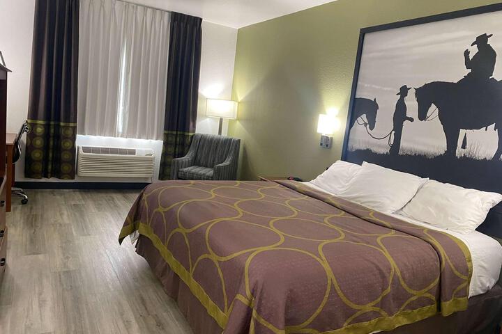 2 Queen Beds (3 of 7)