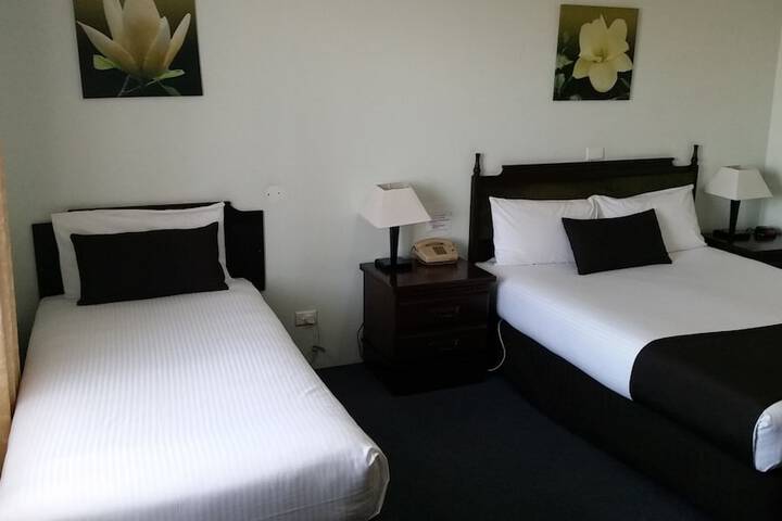 Room 13 of 79