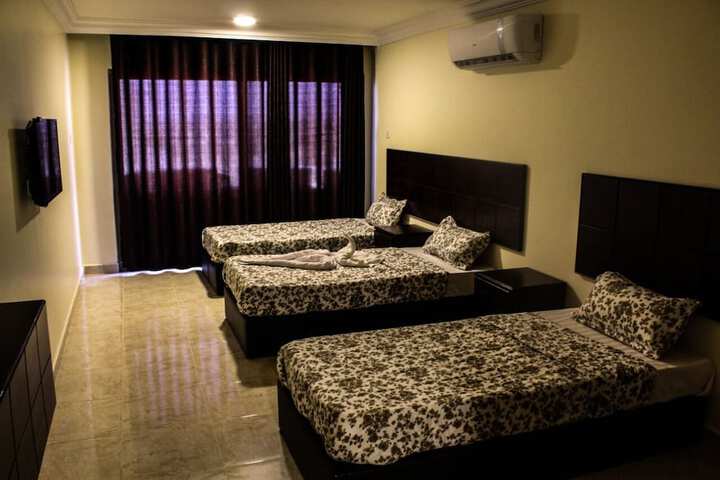 Room 14 of 30