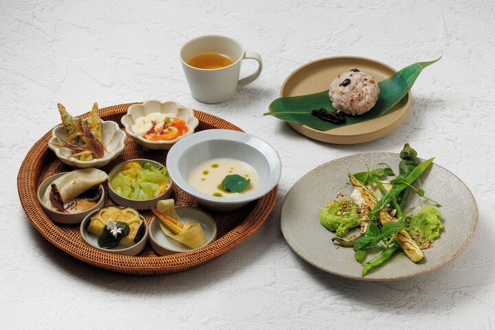 Dining 99 of 135