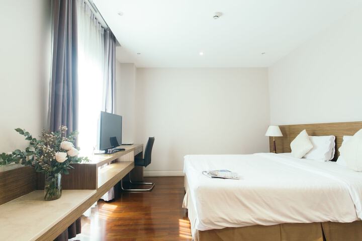 Room 18 of 110