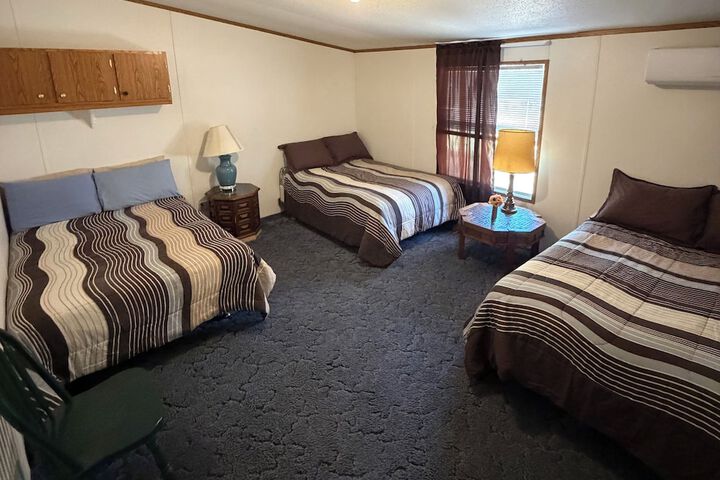 Room 25 of 98