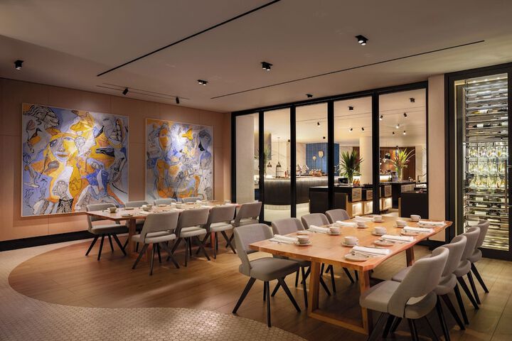 Dining 116 of 196