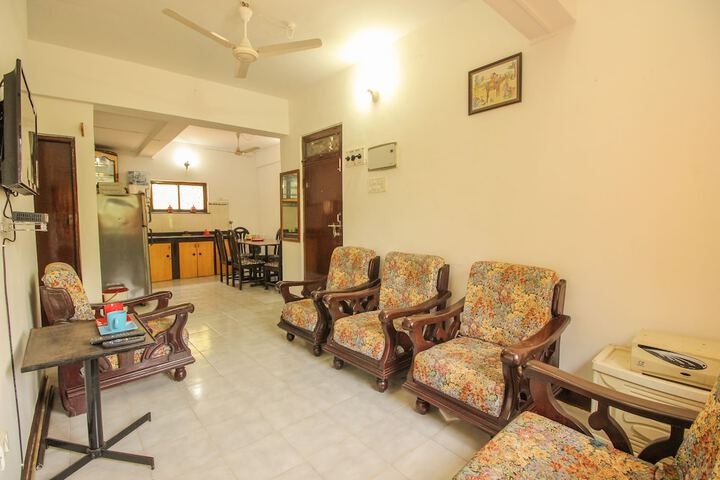 OYO 9893 HOME GREEN VIEW 2BHK BAGA BEACH
