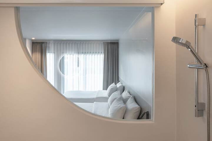 Room 38 of 116