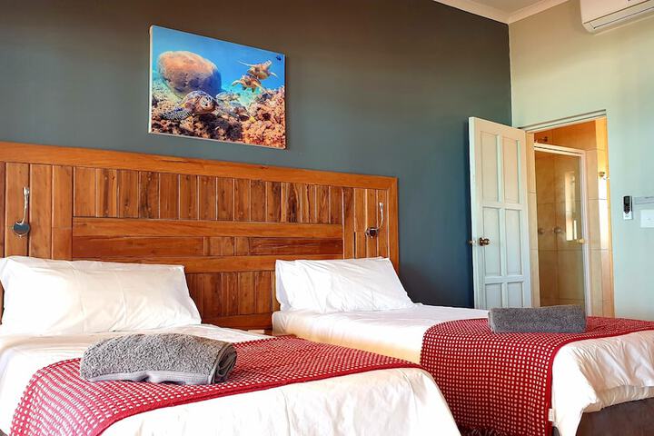 Room 2 of 44