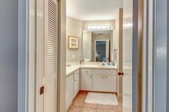 Room 21 of 39