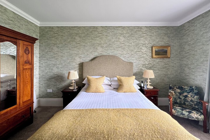 Room 14 of 52