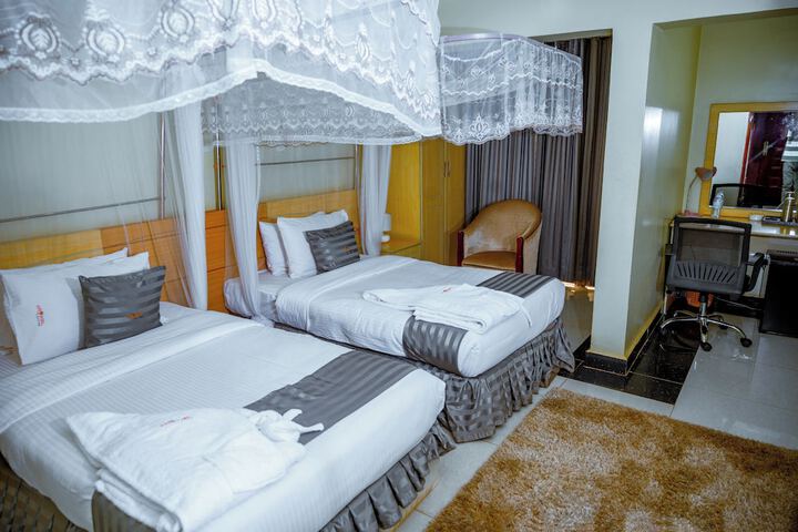 Room 9 of 31