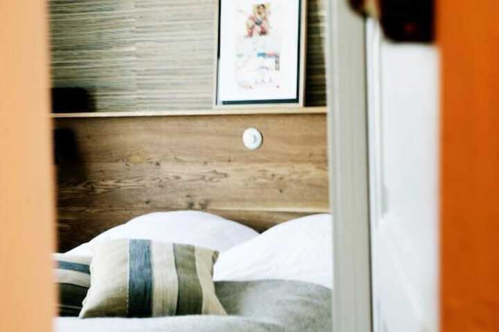 Room 28 of 35