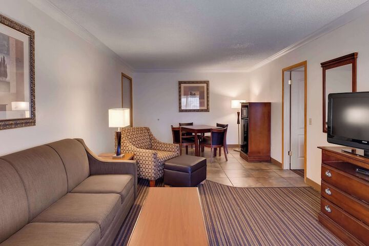 Room 13 of 21