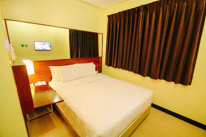 Room 32 of 108