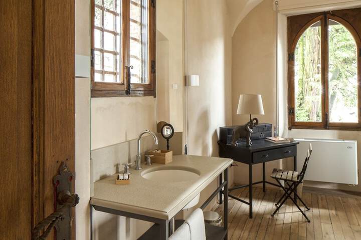 Room 15 of 58