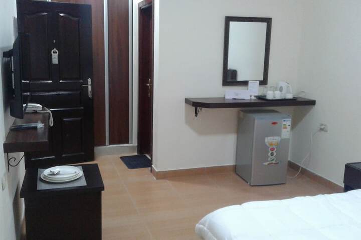 Room 11 of 48