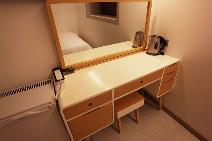 Room 155 of 198