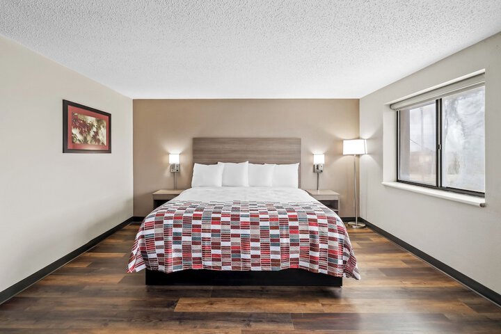 Room 10 of 36