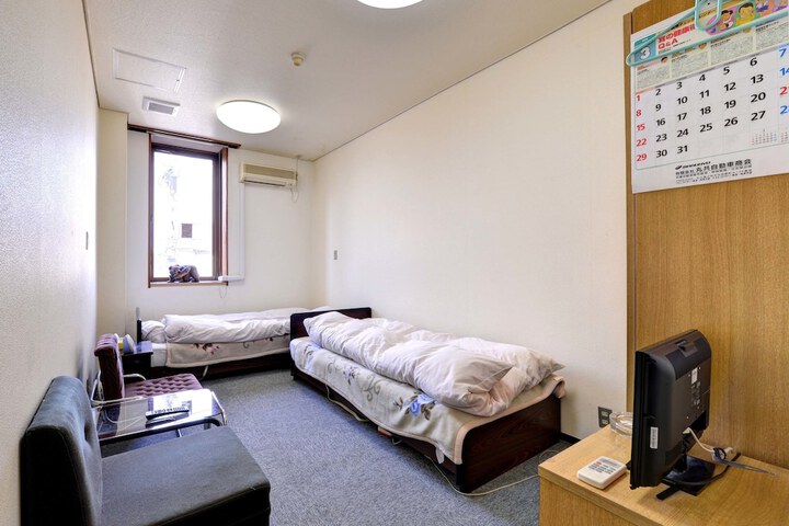 Room 10 of 26