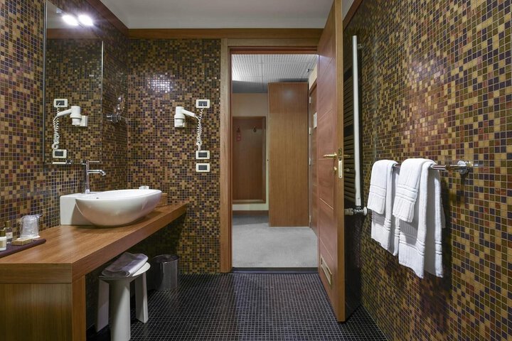 Bathroom Interior Photo