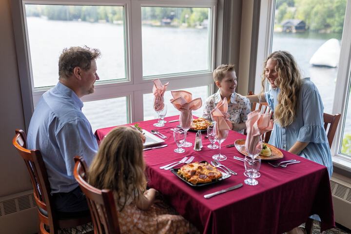 Dining 66 of 100