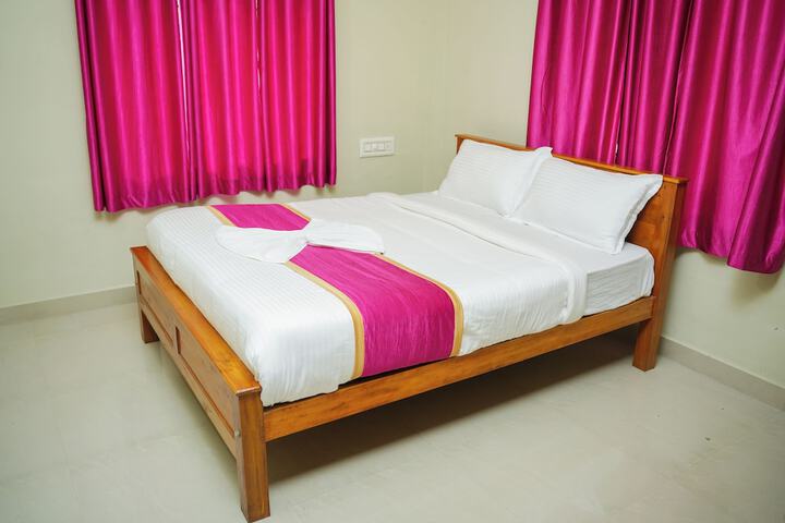 Room 2 of 11