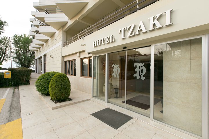 Exterior of Hotel Tzaki