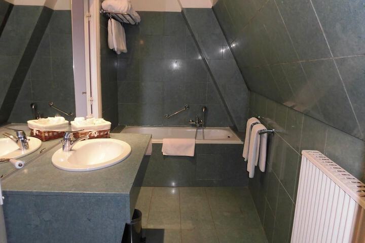 Bath Interior