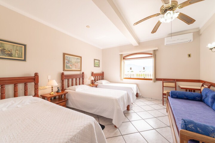 Room 80 of 82