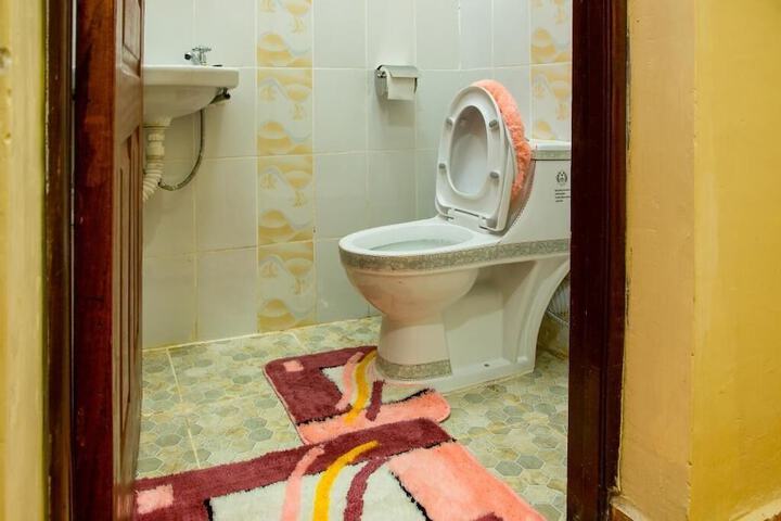 Room 12 of 21