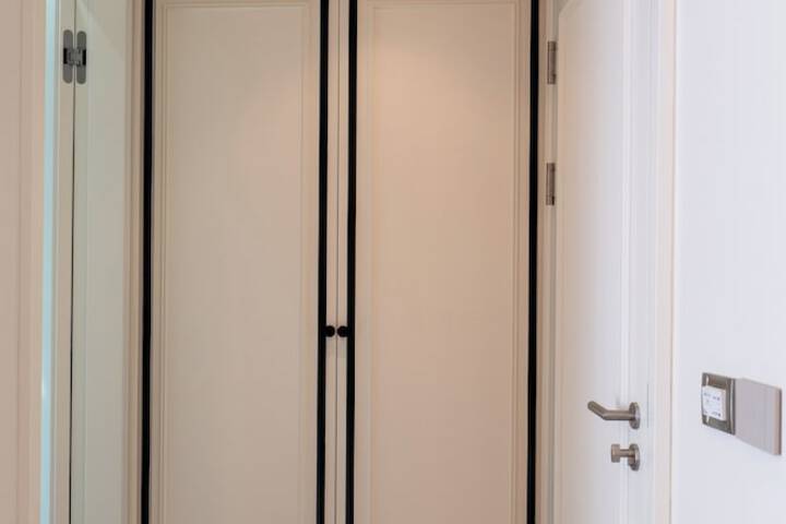 Room 10 of 128