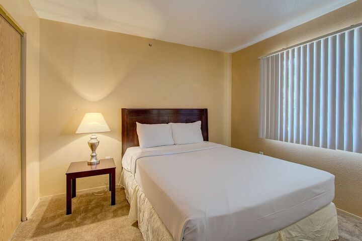 Room 7 of 10