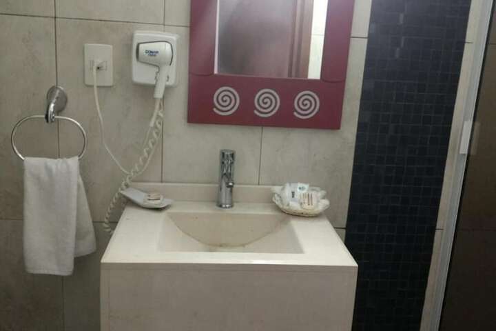 Room 34 of 65