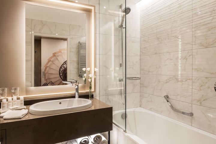 Bathroom Interior Photo