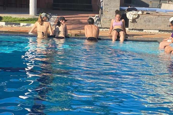 Pool 32 of 60