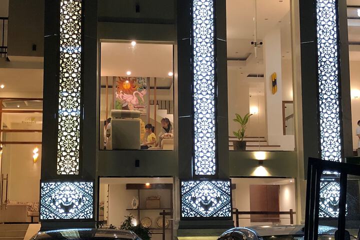 Hotel 37 of 47