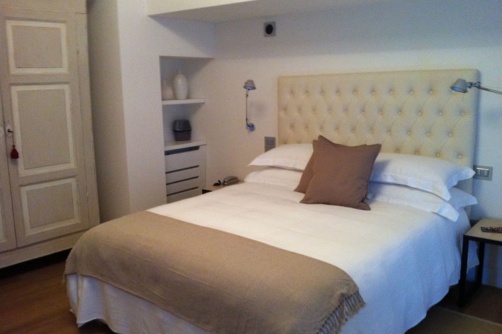 Room 10 of 170