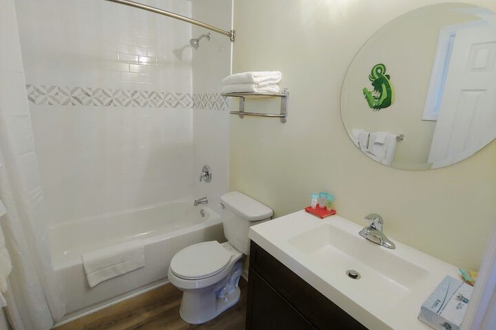 Room 9 of 17