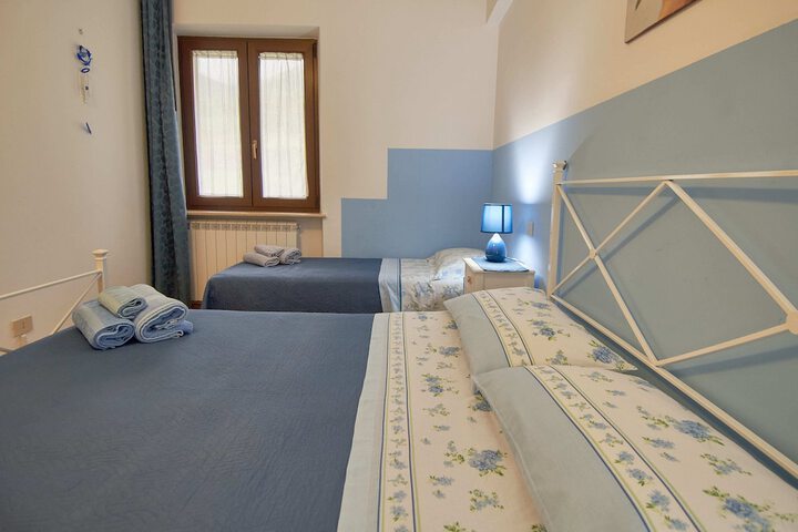 Room 10 of 61